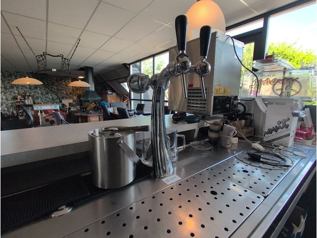 Barblad met dubbele tapbuffet en gootsteen - afbeelding 4 van  9