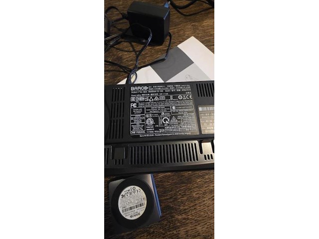 Barco click share cs100, draadloos presentatie systeem - afbeelding 2 van  2