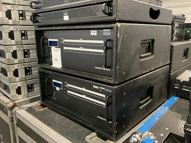 Barco matrixpro-ii dvi 16x16 dvi router (2x) - afbeelding 1 van  5