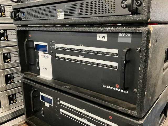 Barco matrixpro-ii dvi 16x16 dvi router (2x) - afbeelding 2 van  5