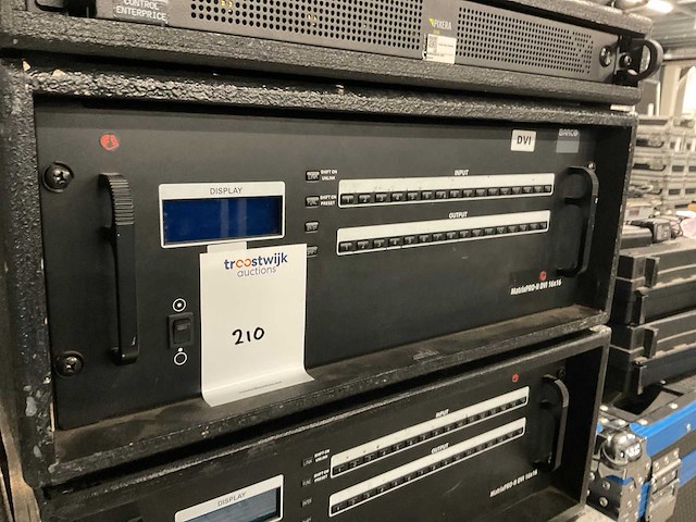 Barco matrixpro-ii dvi 16x16 dvi router (2x) - afbeelding 5 van  5