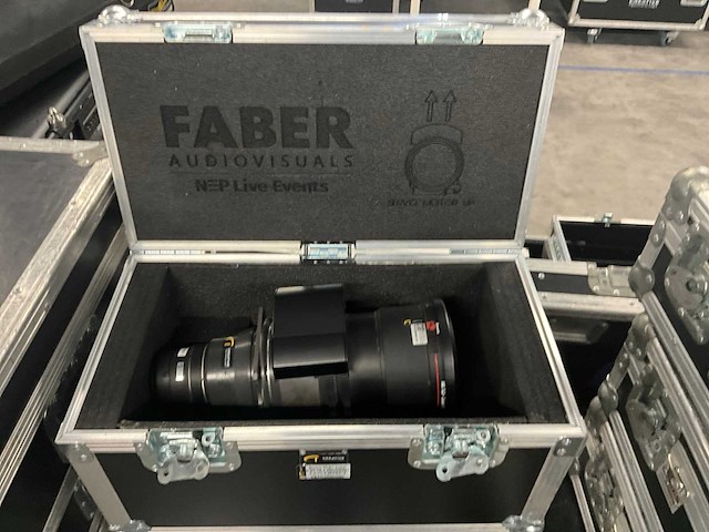 Barco tld+ lens 6.93–10.3:1 projectorlens - afbeelding 6 van  8