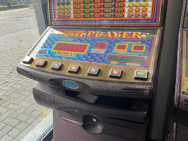 Barcrest multi player gokkast - afbeelding 3 van  6