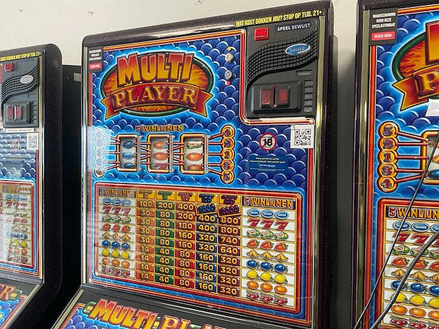 Barcrest multi player gokkast - afbeelding 2 van  6