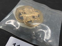 Baretembleem van de nederlandse koninklijke landmacht, specifiek voor de intendance of het regiment intendancetroepen. - afbeelding 1 van  5