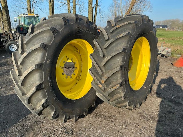 Barkley 650/65r38 band met velg (2x) - afbeelding 1 van  10