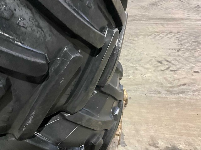 Barkley bla03 radial 540/65r24 banden met velg (2x) - afbeelding 13 van  13