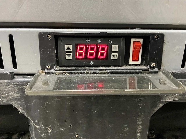 Barkoeling met 3 deuren - afbeelding 5 van  6