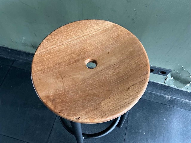 Barkruk met houten zitting - satelliet - varese hs (6x) - afbeelding 2 van  2