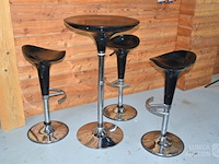 Barkrukken met tafel - afbeelding 1 van  4