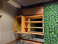 Barmeubel met groenwand - afbeelding 2 van  12