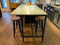 Barmeubel met hanglampen - afbeelding 11 van  12