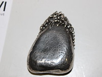 Barnsteen in zilveren hanger. afmeting 4 x 6 cm. - afbeelding 3 van  3