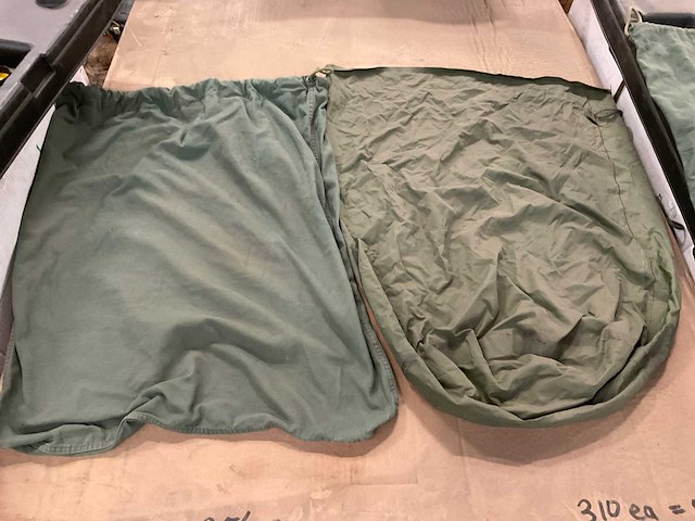 Barrack and waterproof bag (566x) - afbeelding 3 van  3