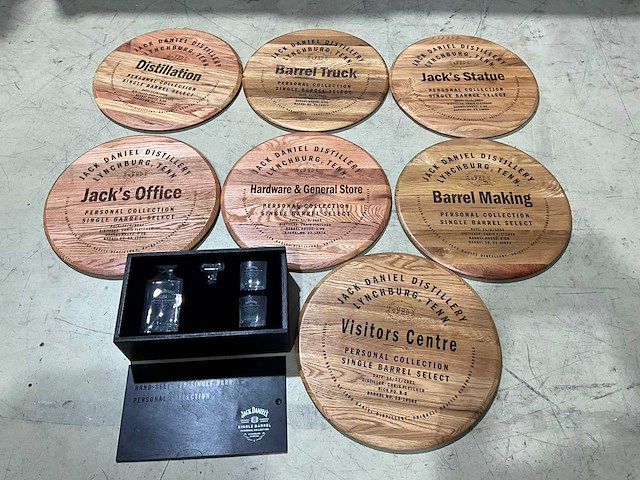 Barrel head x 7 en decanter set - afbeelding 1 van  7