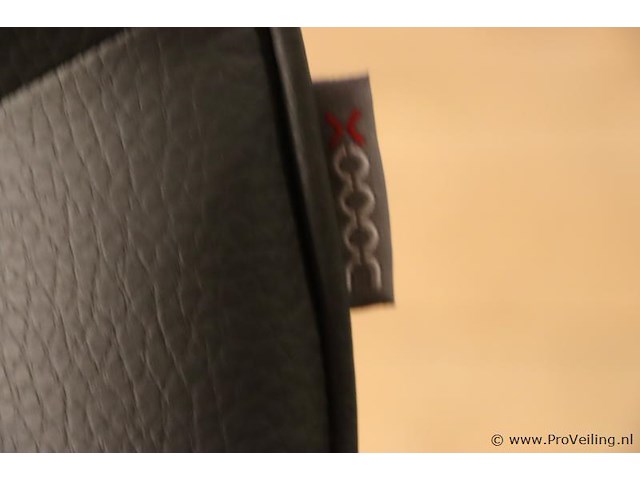 Bartafel (130x90x92cm) incl. 4 barstoelen - afbeelding 6 van  8