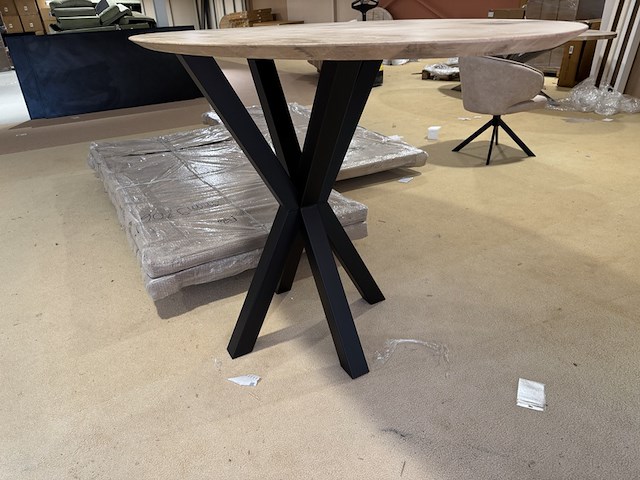 Bartafel, eiken, zwart metalen spinpoot - afbeelding 3 van  4