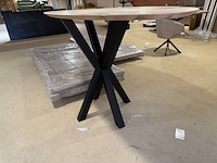 Bartafel, eiken, zwart metalen spinpoot - afbeelding 3 van  4