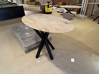 Bartafel, eiken, zwart metalen spinpoot - afbeelding 1 van  4
