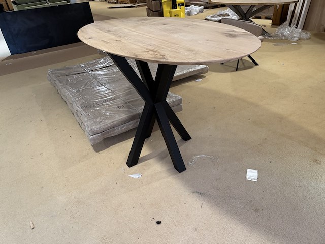 Bartafel, eiken, zwart metalen spinpoot - afbeelding 2 van  4