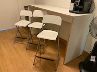 Bartafel en krukken - afbeelding 1 van  9