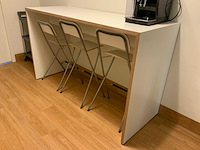Bartafel en krukken - afbeelding 7 van  9