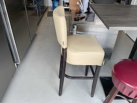 Bartafel met 4 krukken - afbeelding 3 van  4