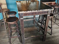 Bartafel met 4 krukken
