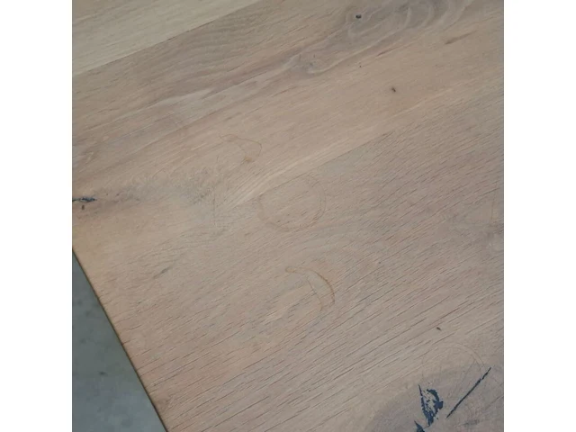 Bartafel met 4 krukken - afbeelding 5 van  7