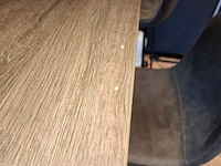 Bartafel met 4 krukken - afbeelding 4 van  5