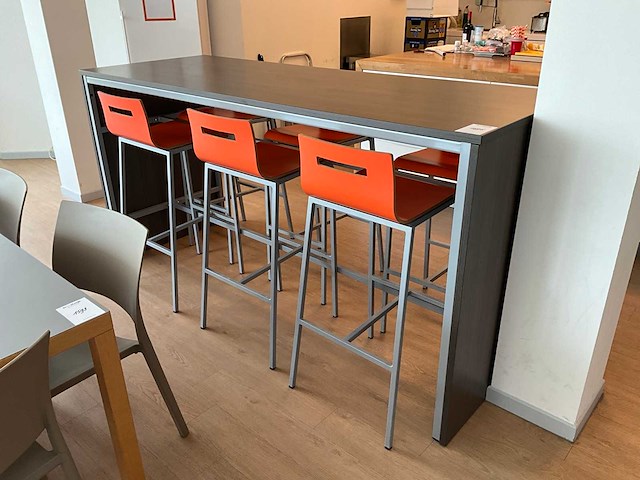 Bartafel met 6 stoelen - afbeelding 1 van  4