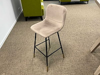 Bartafel met barkrukken - afbeelding 7 van  9