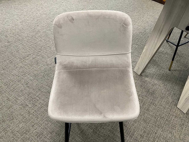 Bartafel met barkrukken - afbeelding 8 van  9