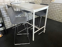 Bartafel met barstoelen - afbeelding 1 van  6