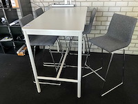 Bartafel met barstoelen - afbeelding 3 van  6