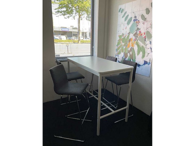 Bartafel met barstoelen - afbeelding 2 van  8