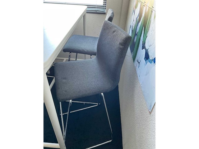Bartafel met barstoelen - afbeelding 6 van  8