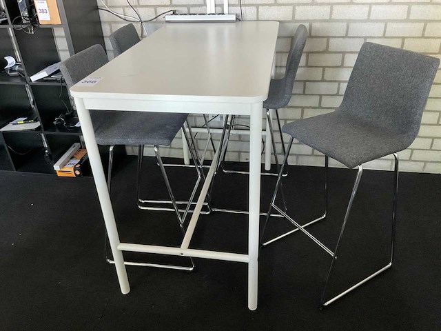Bartafel met barstoelen - afbeelding 3 van  6