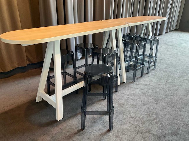 Bartafel met krukken (2x) - afbeelding 1 van  10