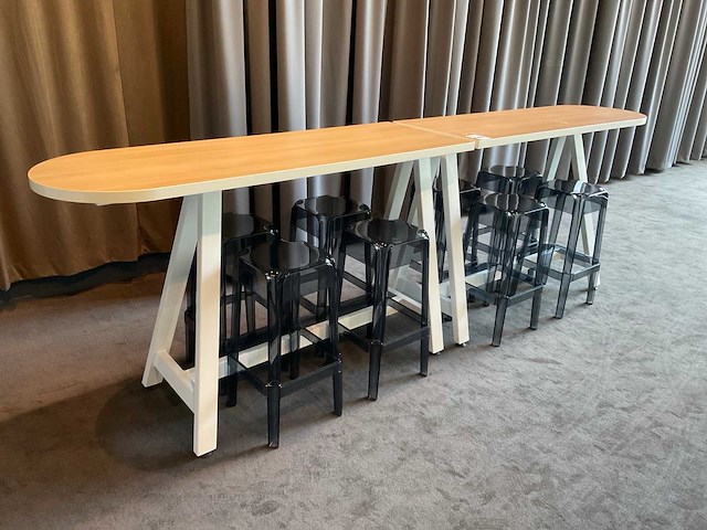 Bartafel met krukken (2x) - afbeelding 4 van  10