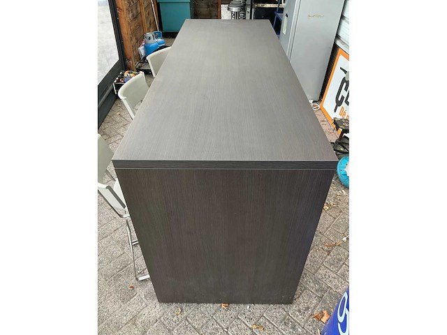Bartafel met krukken - afbeelding 3 van  5