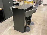 Bartafel met krukken - afbeelding 1 van  3