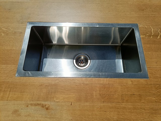 Bartafel met rvs ijsbak in het midden - afbeelding 2 van  8