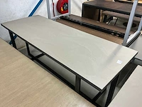 Bartafel met stalen onderstel - afbeelding 3 van  4