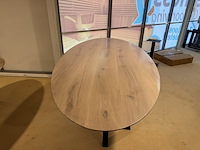 Bartafel, naturel eikenhout, zwart metalen poot - afbeelding 3 van  5