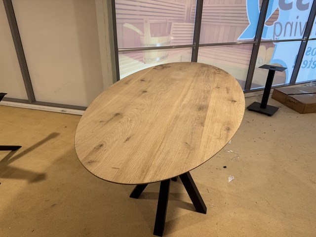 Bartafel, naturel eikenhout, zwart metalen poot - afbeelding 1 van  4