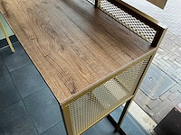 Bartafel satelliet met metalen frame