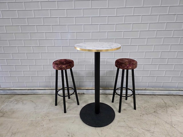 Bartafel set bestaande uit 1 tafel en 2 krukken - afbeelding 2 van  5