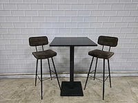 Bartafel set bestaande uit 1 tafel en 2 krukken