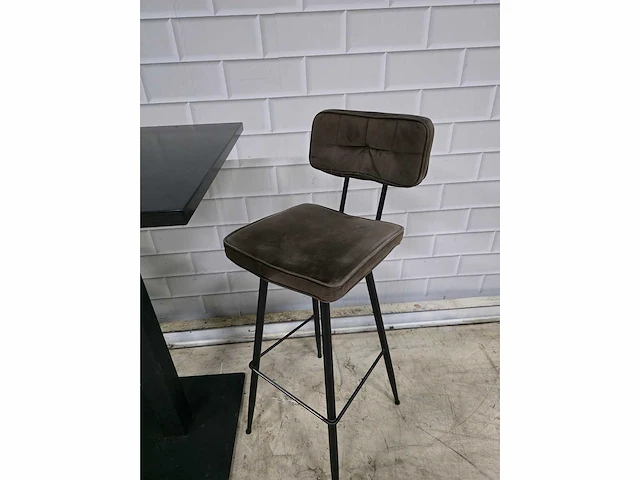 Bartafel set bestaande uit 1 tafel en 2 krukken - afbeelding 8 van  8